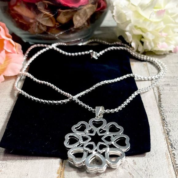 New Retro Style Silver Large Flower Pendant Fashion Necklace - Picture 4 of 10